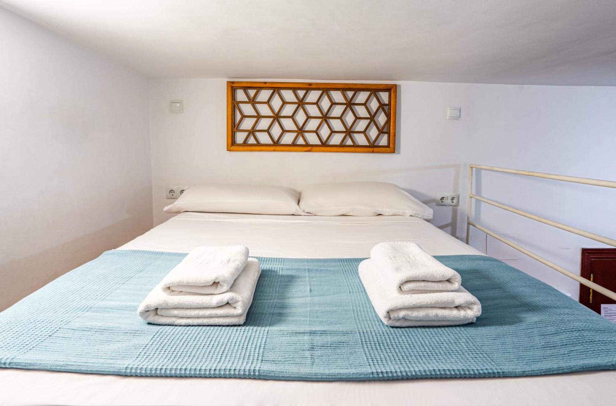 All You Need In The Historic Center Madrid Exterior photo